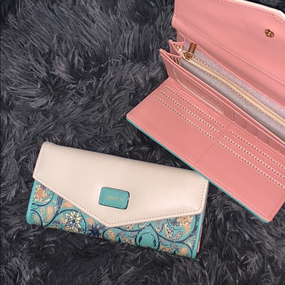 Blue flower wallet